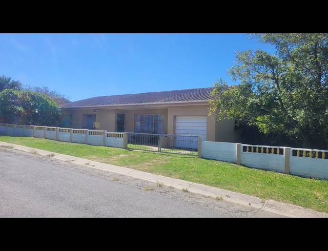 3 BEDROOM HOUSE FOR SALE IN WILLOW PARK